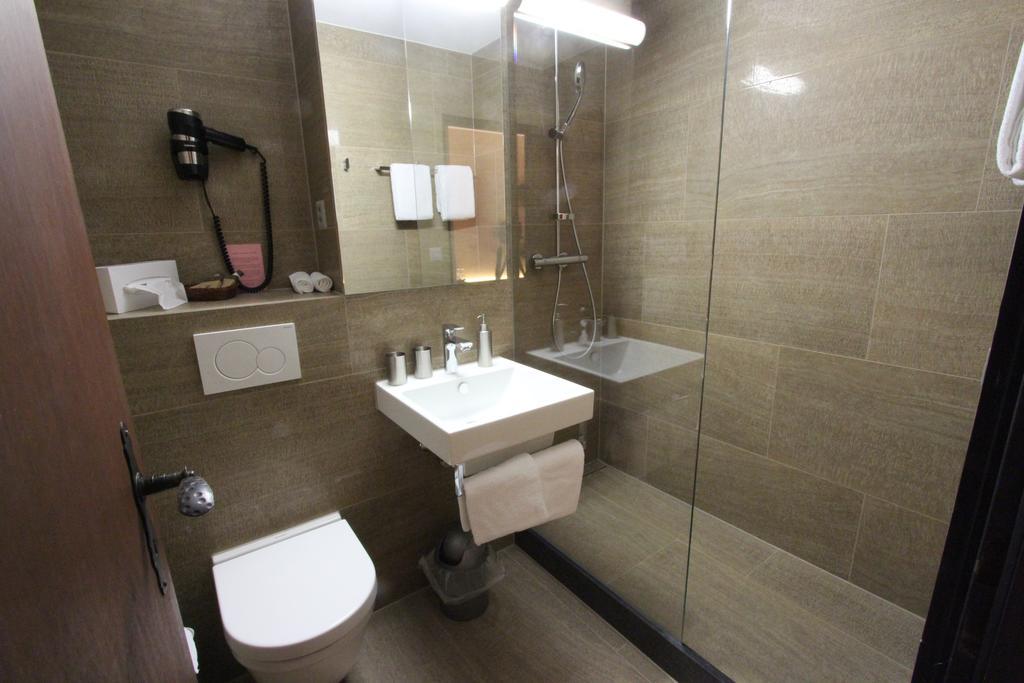 Des Alpes Hotel 3*